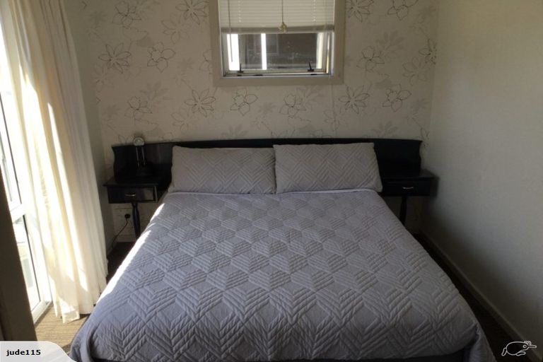 Photo of property in 1 First Avenue, Urenui, 4377