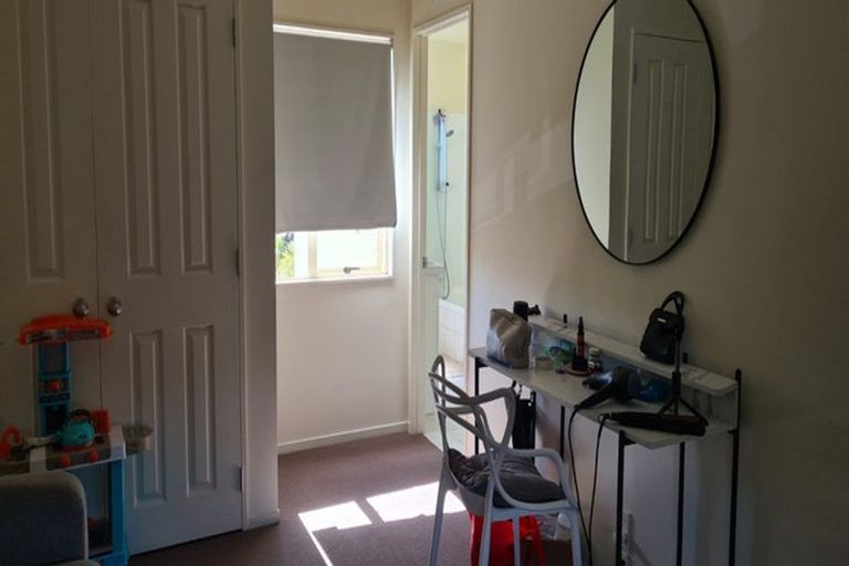 Photo of property in 3 Gina Avenue, Ranui, Auckland, 0612