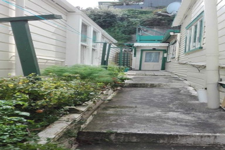 Photo of property in 71 Majoribanks Street, Mount Victoria, Wellington, 6011