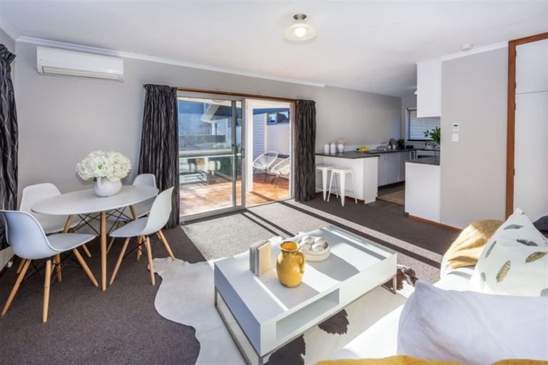 Photo of property in 2/9 Somme Street, St Albans, Christchurch, 8014