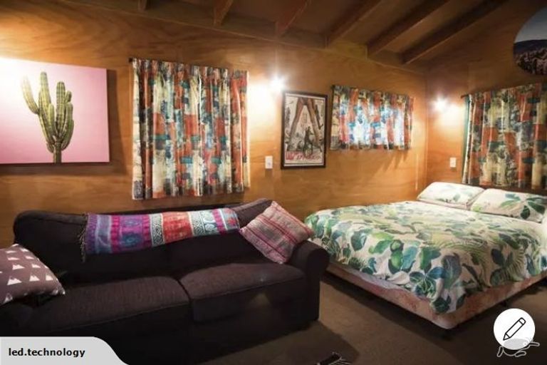 Photo of property in 426 Scenic Drive, Waiatarua, Auckland, 0612