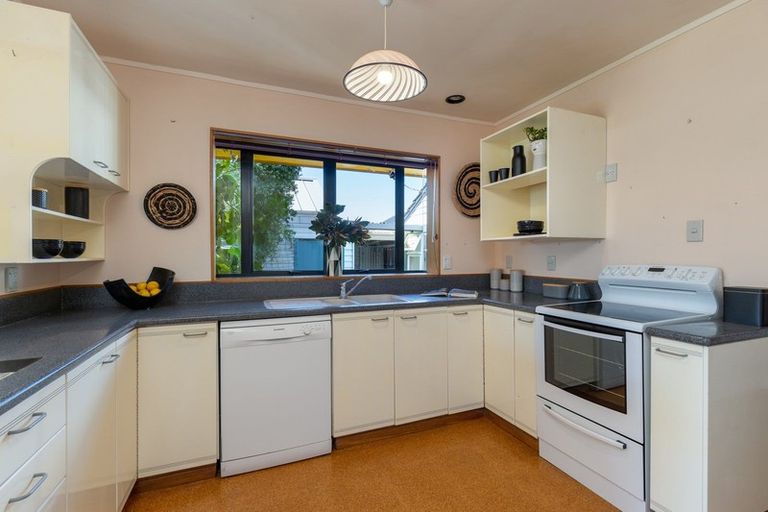 Photo of property in 18 Martin Street, Monaco, Nelson, 7011