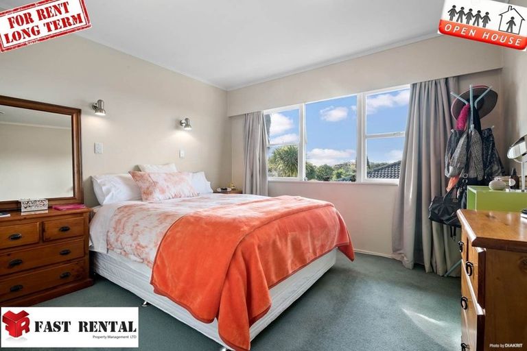 Photo of property in 1/8 Waverley Avenue, Glenfield, Auckland, 0629