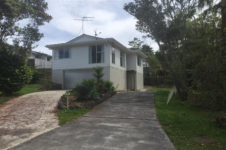 Photo of property in 4 Stallard Place, Glen Eden, Auckland, 0602