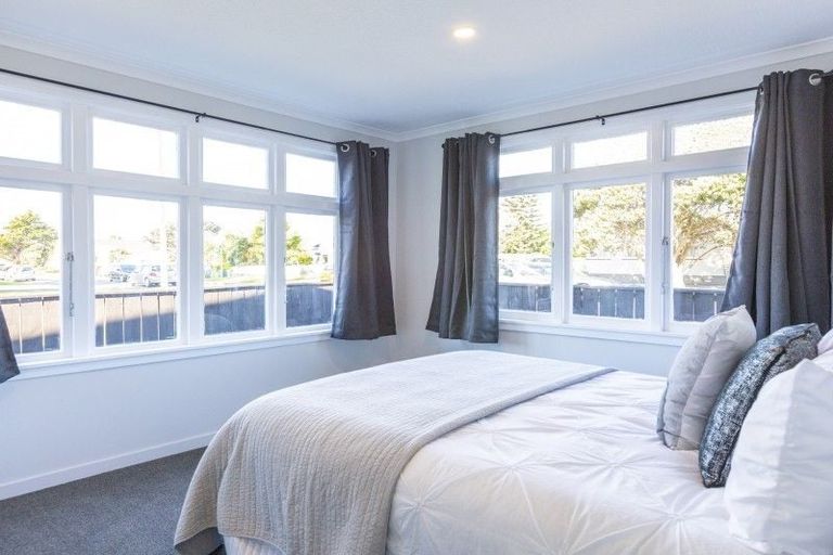 Photo of property in 17 Bluegum Road, Paraparaumu Beach, Paraparaumu, 5032