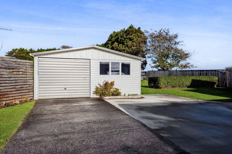Photo of property in 1352 Devon Road, Brixton, Waitara, 4382