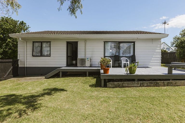 Photo of property in 1/22 Barneys Farm Road, Clendon Park, Auckland, 2103