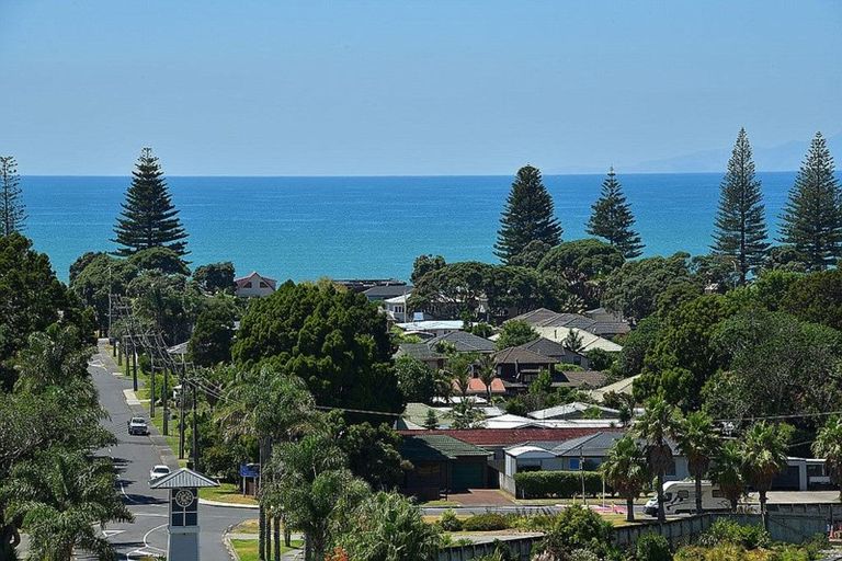 Photo of property in 46 Panorama Heights, Orewa, 0931