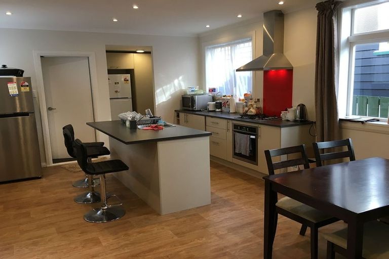 Photo of property in 104 Northland Road, Northland, Wellington, 6012