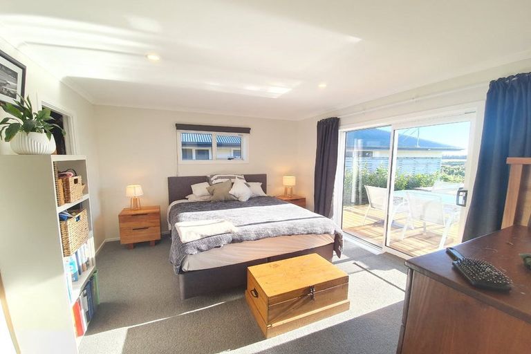 Photo of property in 3 Gibraltar Way, Fitzherbert, Palmerston North, 4410