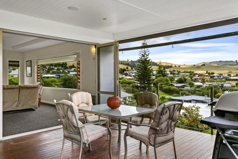 Photo of property in 1/13 Scenic Heights, Acacia Bay, Taupo, 3330