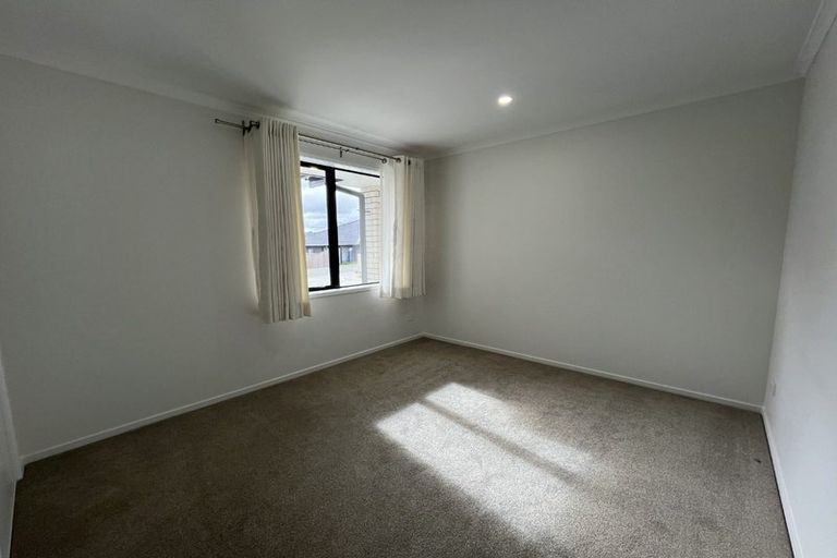 Photo of property in 33a Leathem Crescent, Pokeno, 2402