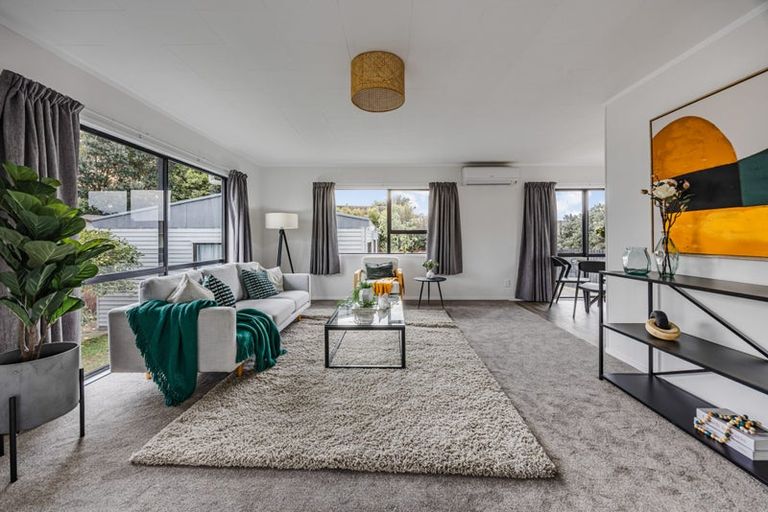 Photo of property in 53 Burundi Avenue, Clendon Park, Auckland, 2103