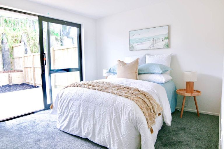 Photo of property in 27 Korokio Lane, Henderson, Auckland, 0612