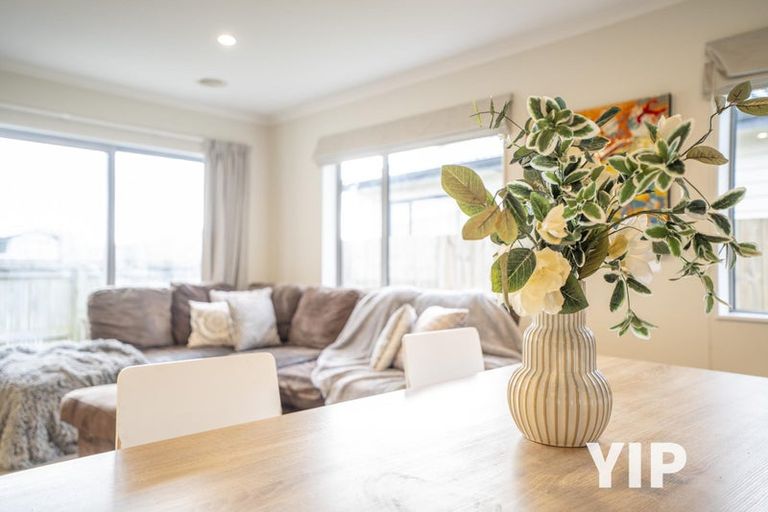 Photo of property in 6 Portmore Place, Grenada Village, Wellington, 6037