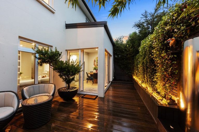 Photo of property in 14 John Britten Lane, Riccarton, Christchurch, 8011