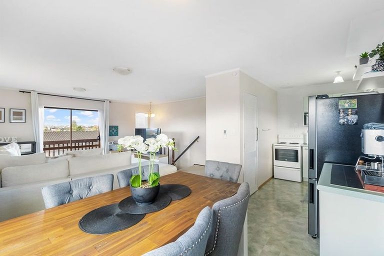 Photo of property in 1/3 Karaka Street, New Lynn, Auckland, 0600