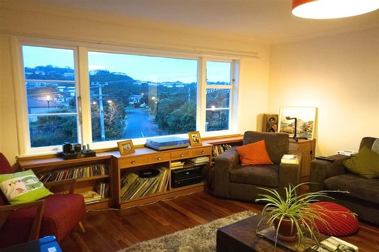 Photo of property in 6 Pollen Street, Johnsonville, Wellington, 6037