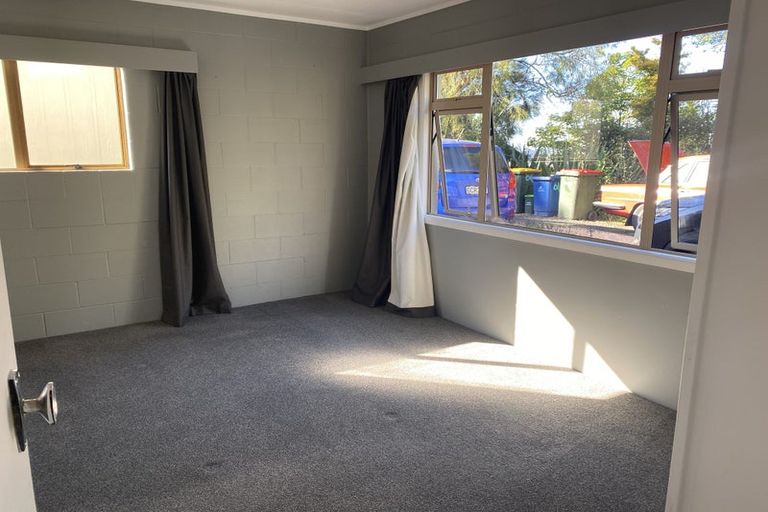 Photo of property in 64 Cyclarama Crescent, Massey, Auckland, 0614