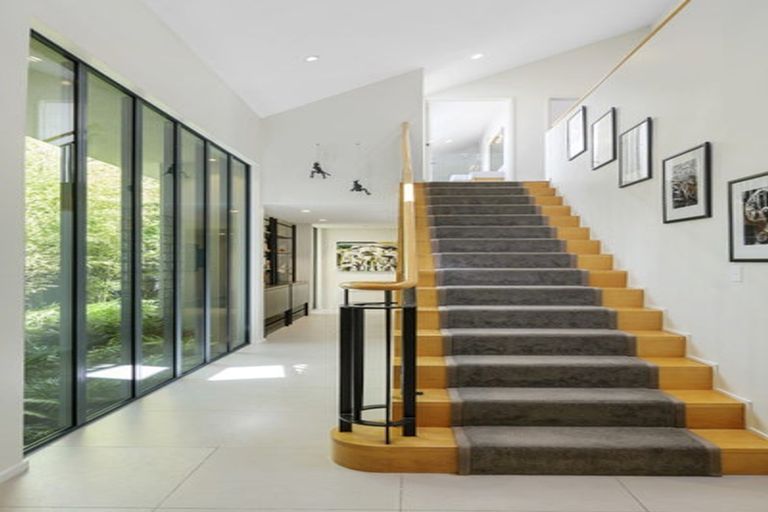 Photo of property in 37 Thornycroft Street, Fendalton, Christchurch, 8052