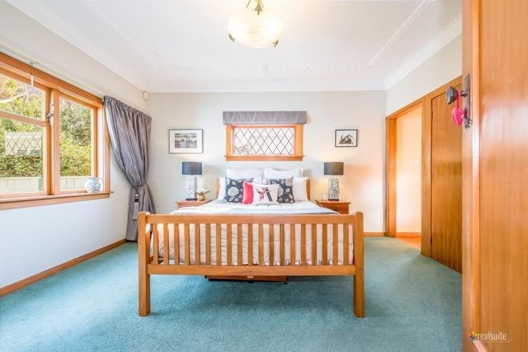 Photo of property in 33 Puriri Street, Woburn, Lower Hutt, 5010