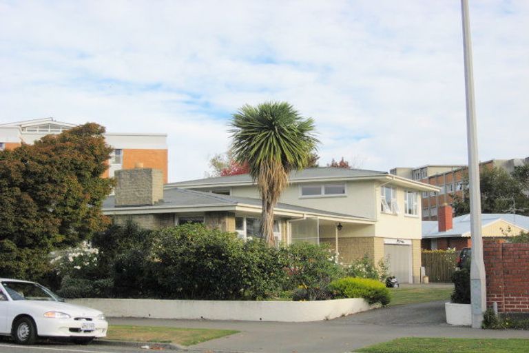 Photo of property in 17 Maidstone Road, Ilam, Christchurch, 8041