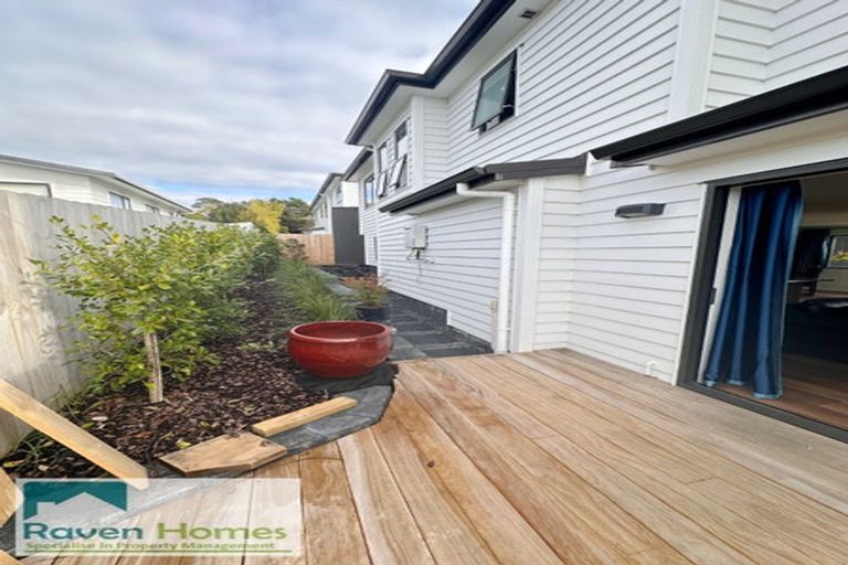 Photo of property in 49d Royal View Road, Te Atatu South, Auckland, 0610