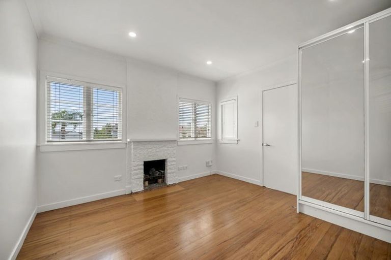 Photo of property in 2/27 Calliope Road, Devonport, Auckland, 0624