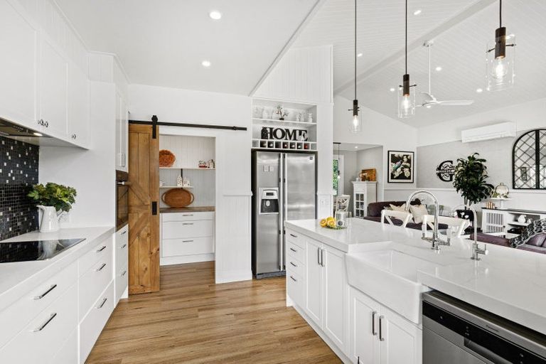 Photo of property in 55 Hauraki Road, Leigh, Warkworth, 0985