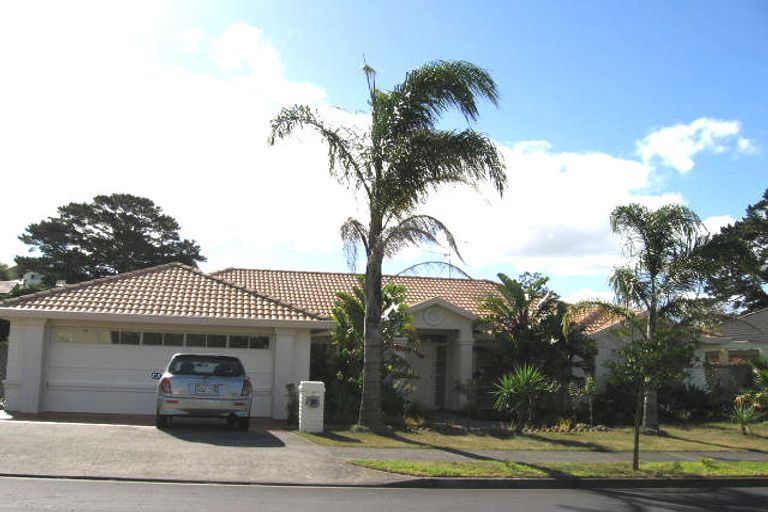 Photo of property in 7 Westminster Gardens, Unsworth Heights, Auckland, 0632