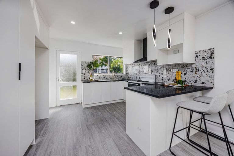 Photo of property in 2/29 Trentham Road, Papakura, 2110