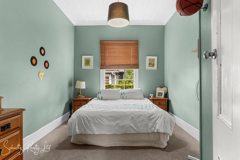 Photo of property in 17 Franklin Road, Paparoa, 0571