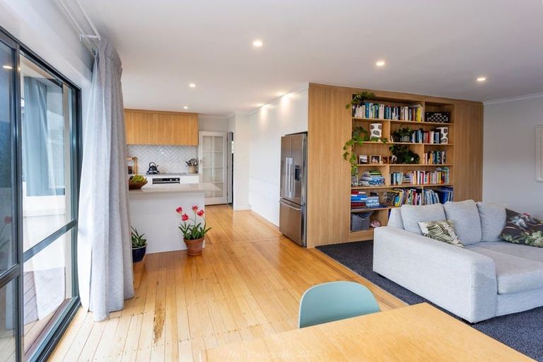 Photo of property in 18 Greenacres Street, Macandrew Bay, Dunedin, 9014