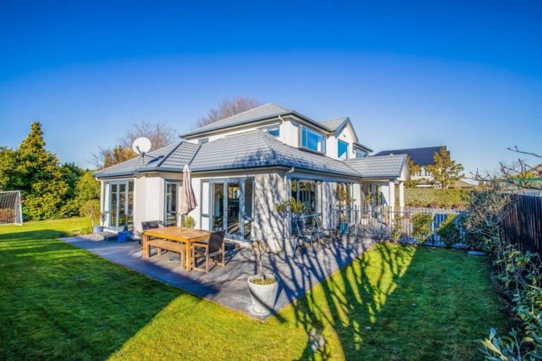 Photo of property in 15 Ballybrack Place, Casebrook, Christchurch, 8051