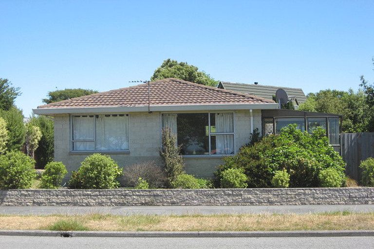 Photo of property in 2/95 Cottonwood Street, Parklands, Christchurch, 8083