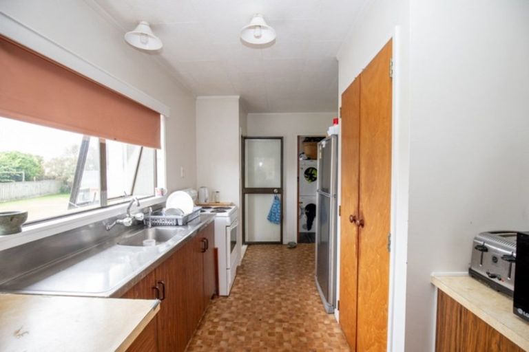 Photo of property in 14 Miller Place, Ngatea, 3503