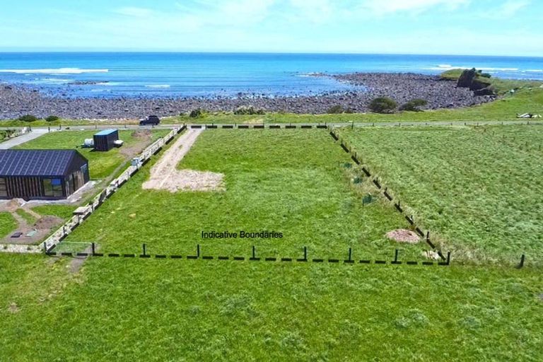 Photo of property in 304 Coast Road, Warea, 4381