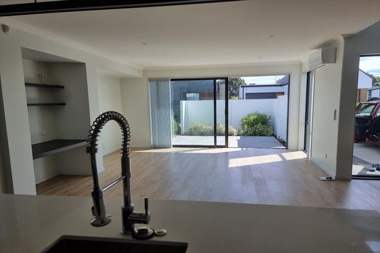 Photo of property in 26 Manakura Street, Avonhead, Christchurch, 8042