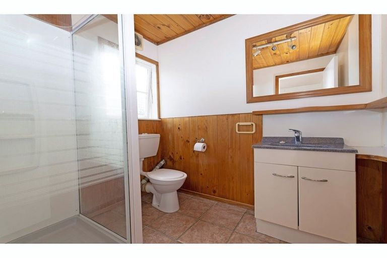 Photo of property in 19 Cyclarama Crescent, Massey, Auckland, 0614