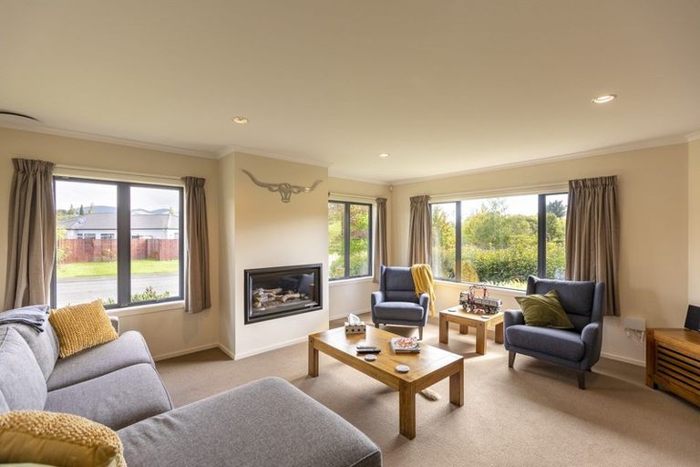 Photo of property in 10 Parkland Drive, Waipawa, 4210