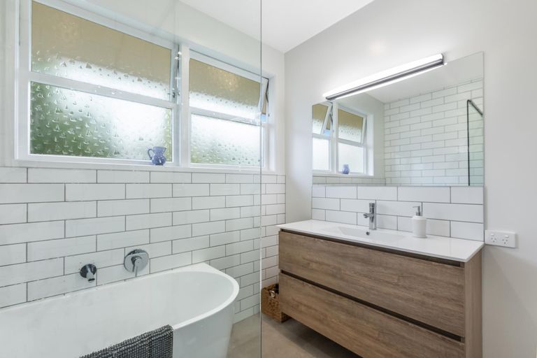 Photo of property in 98 Coronation Road, Morrinsville, 3300