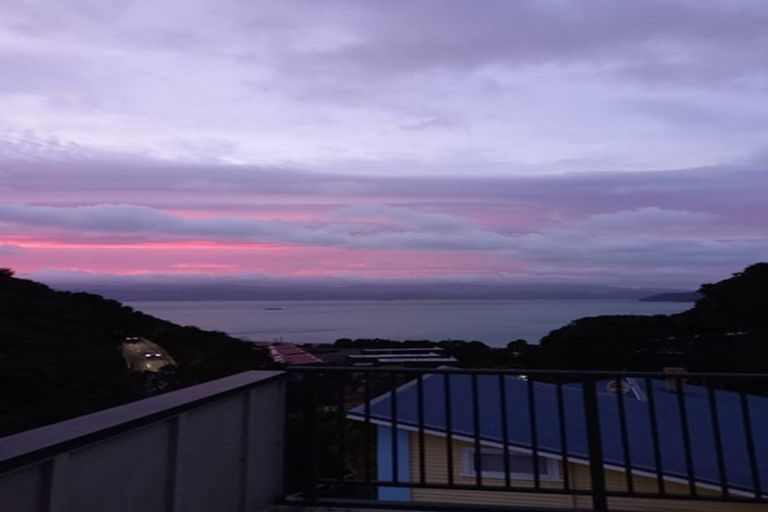 Photo of property in 3/19 Onslow Road, Khandallah, Wellington, 6035