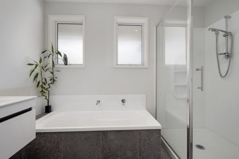 Photo of property in 4 Omapere Lane, Pyes Pa, Tauranga, 3112