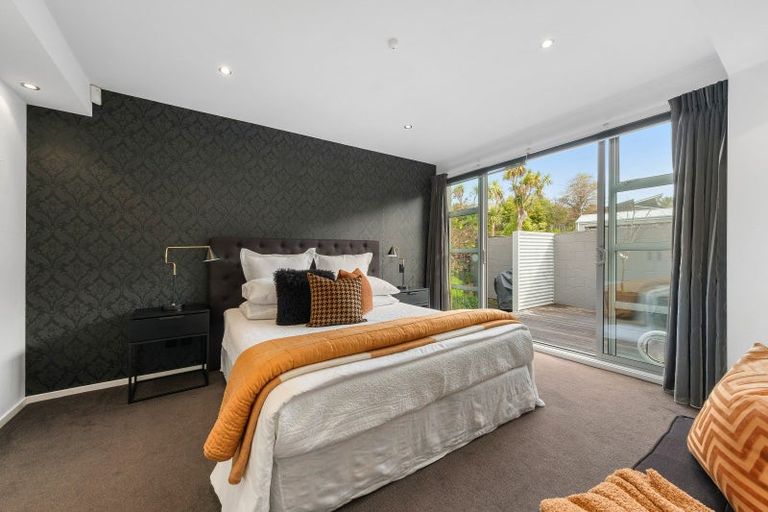 Photo of property in 1/5 Whareora Terrace, Cashmere, Christchurch, 8022