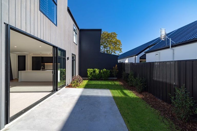 Photo of property in 93 Innes Road, St Albans, Christchurch, 8052