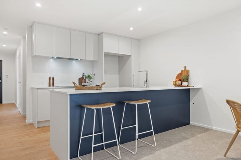 Photo of property in 6 Akoranga Place, Hornby, 8042