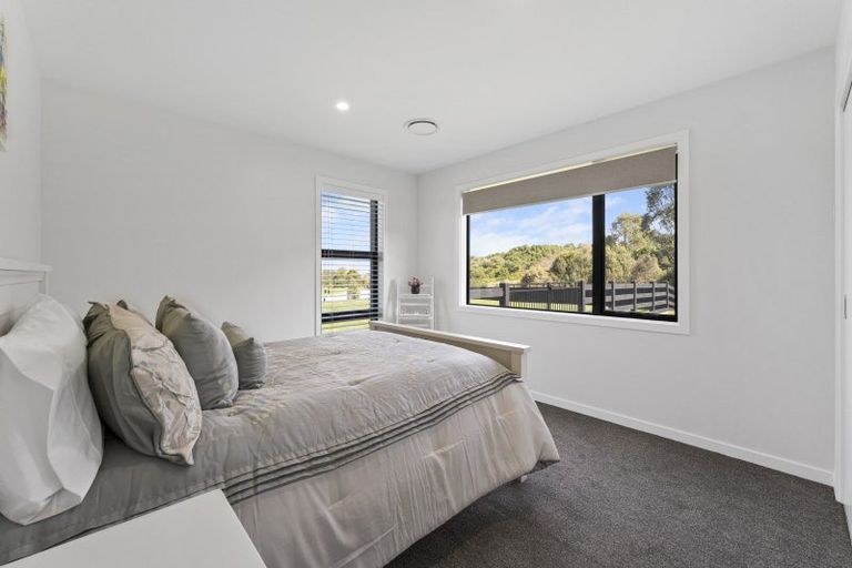 Photo of property in 12 Kahikatea Drive, Kinloch, Taupo, 3377