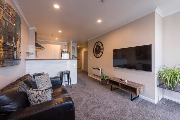 Photo of property in Terrace Heights Apartments, 12d/163 The Terrace, Wellington Central, Wellington, 6011