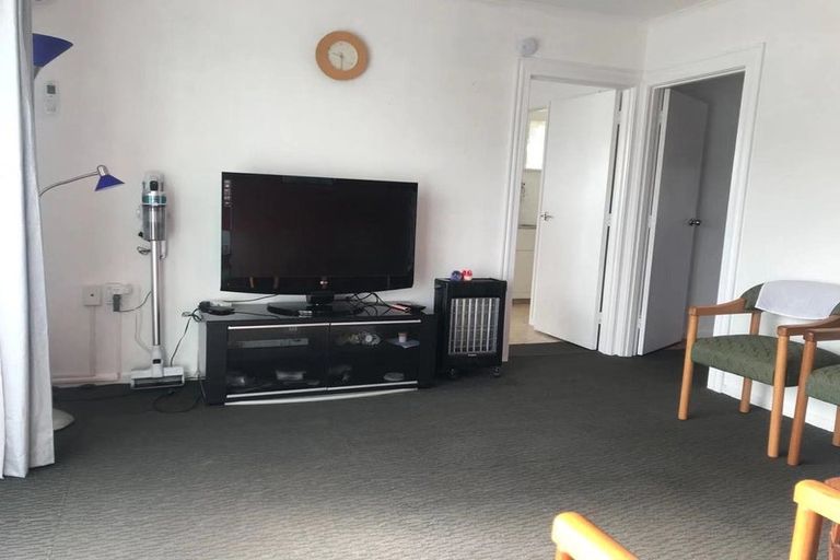 Photo of property in 20 Karaka Street, New Lynn, Auckland, 0600