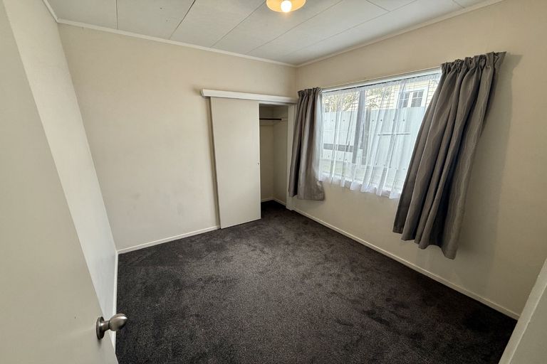 Photo of property in 1/18 Waiari Road, Conifer Grove, Takanini, 2112